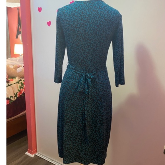 EUC Simone Cheetah Leopard Print Tea Blue Wrap Dress - Picture 3 of 5